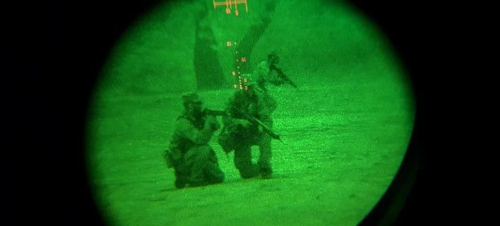 Η νυχτερινή εκπαίδευση των Ελλήνων καταδρομέων (εικόνες)
